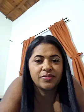 Katrina_Lush webcam