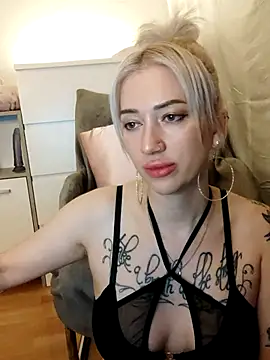 Gina-Lumara webcam