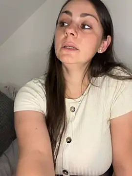 Loella-Rose webcam