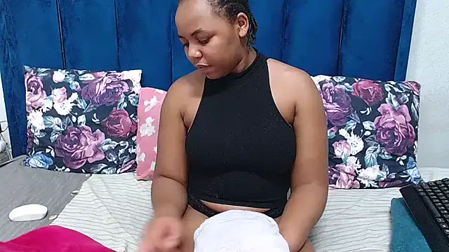 HotSmallTits webcam