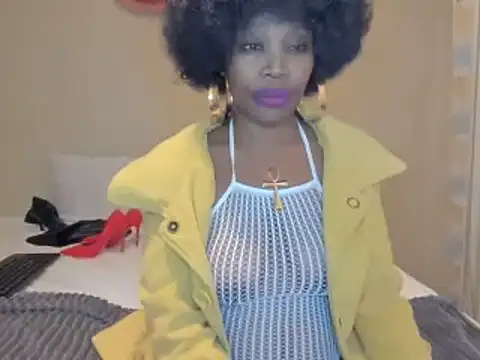 AfricanSquirtingQueen webcam