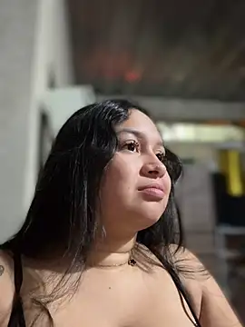 Pretty_Isadora webcam