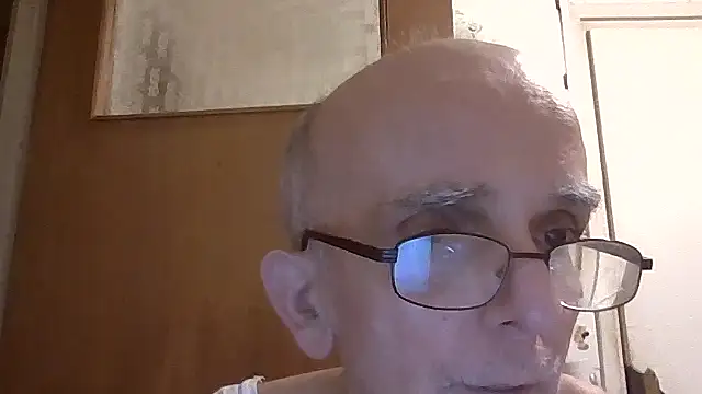 mariusica1@xh live cam on StripChat