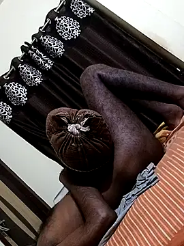 Chocolate_stud10 webcam