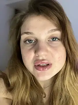 Emaline_Fane webcam