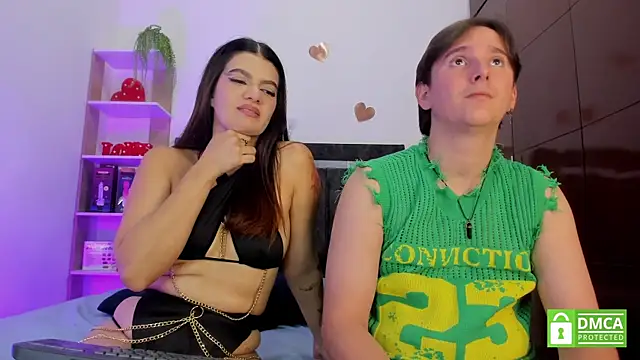 Mariana_and_Ronny webcam