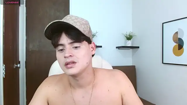 Andrew___10 webcam