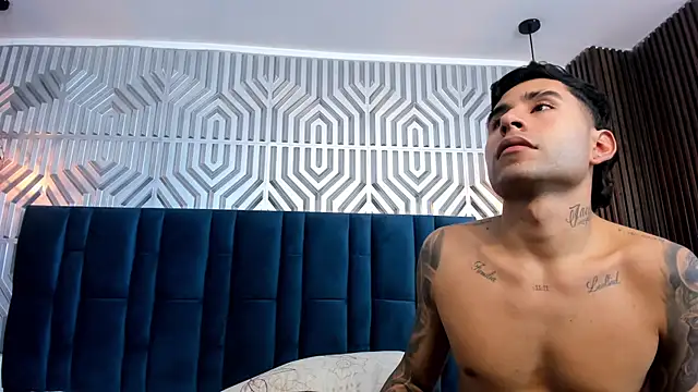 MiaAndAaron- webcam