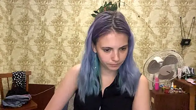 Helen18glo webcam