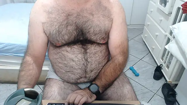 MysterBearMG webcam