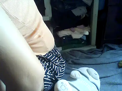 hairypussyyummy webcam