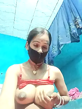 Nandani-758 webcam