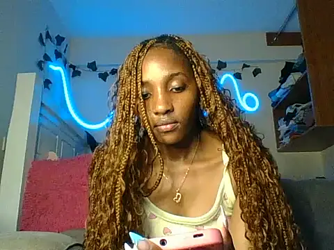 Velvet_peach webcam