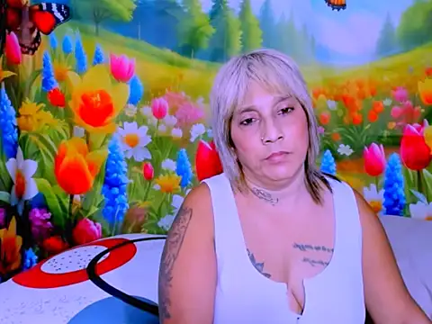 indianroxy webcam