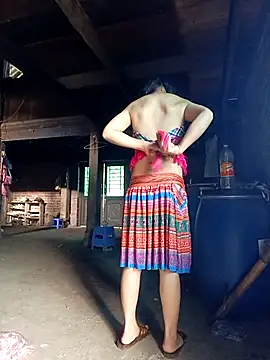 HeresThuy22 webcam
