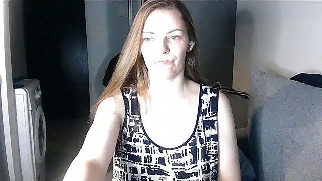 AnnaDiamond1 live sex cam
