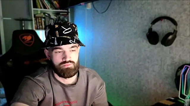 _Serious_Man webcam