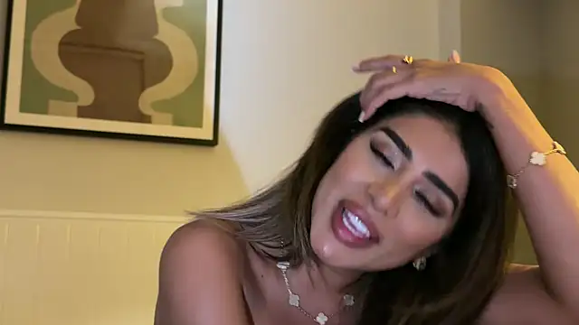 ArabicBarbie webcam