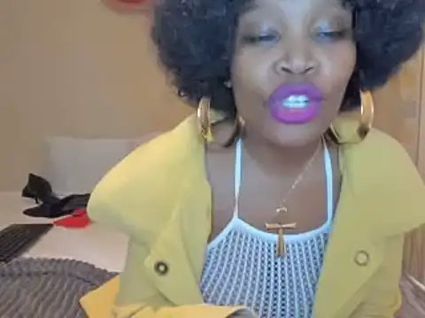 AfricanSquirtingQueen webcam