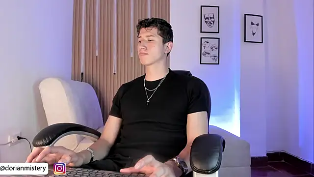 Dorianmistery2322_ webcam
