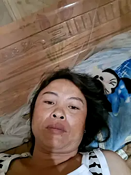 xuxulovezz webcam