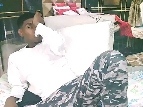 IndianThuggin webcam