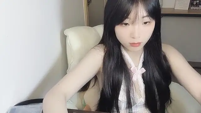 Louise-3 webcam