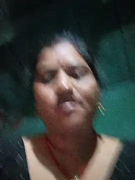 Hot_kamla