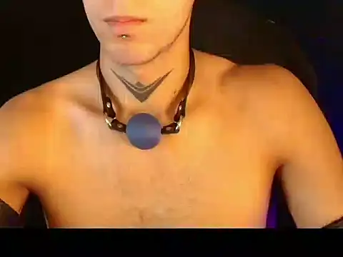 dark_men1 webcam
