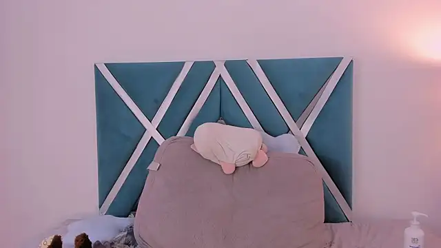 aniemorningstar webcam