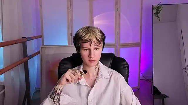 Senpai_Sins webcam