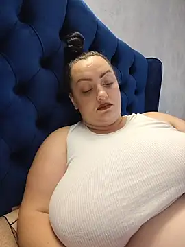 AMYRA_HOT webcam
