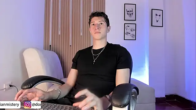 Dorianmistery2322_ webcam