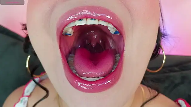 mia_roux1 webcam