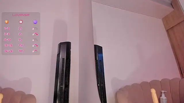 caroliinna_ webcam