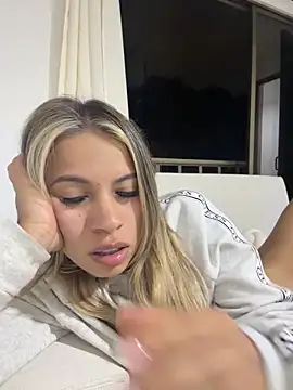 Mia_Rosee1 webcam