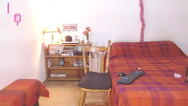 cute_femboy420 webcam