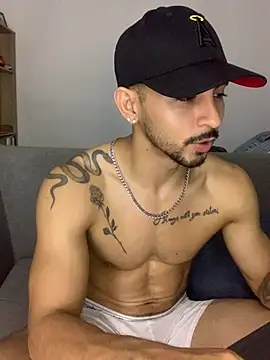 NicolasChest_xxx webcam