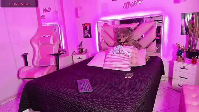 Karly_moon webcam