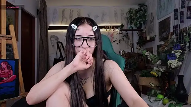 EffieMeowley webcam