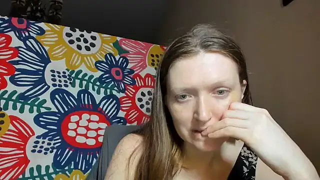 Holistic_woman webcam