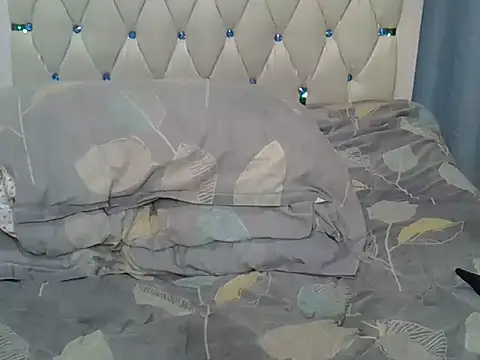 Prettyxoxoo webcam
