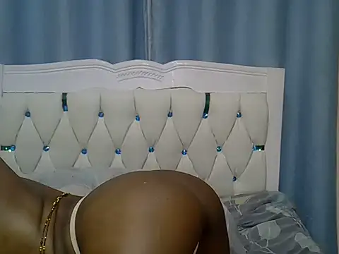 Prettyxoxoo webcam