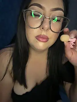 MileyGia webcam