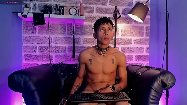 Maximoking26 webcam