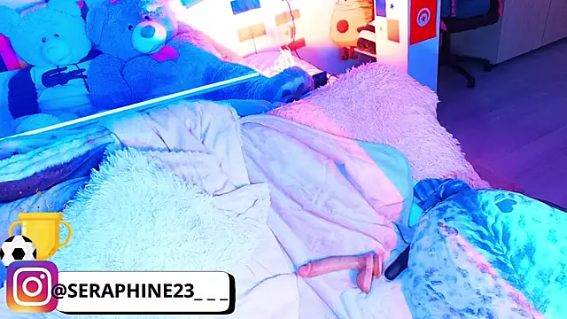 seraphine23 live cam