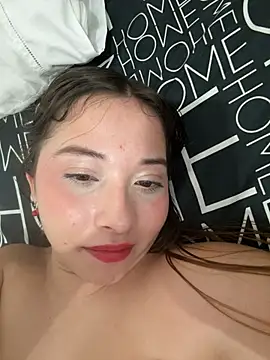 AliciaWhite_nt webcam
