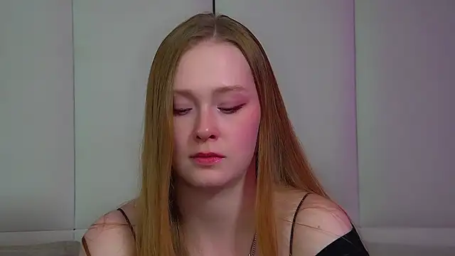 AgataFoxley webcam