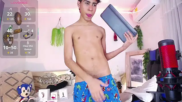 huge_armound webcam