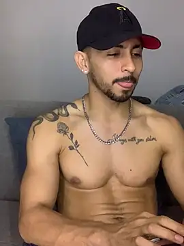 NicolasChest_xxx webcam